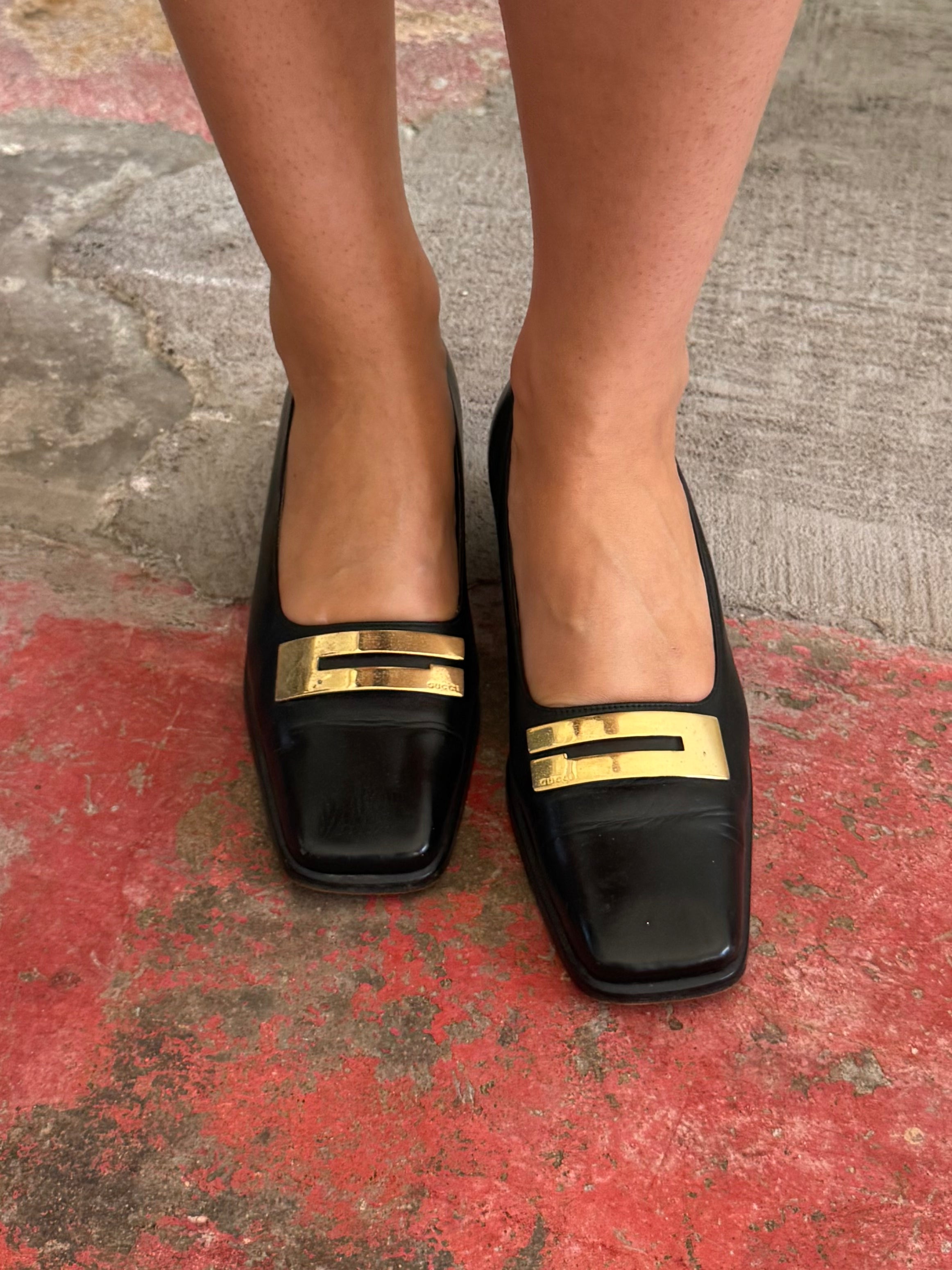 Gucci Gold Logo Loafers / 6
