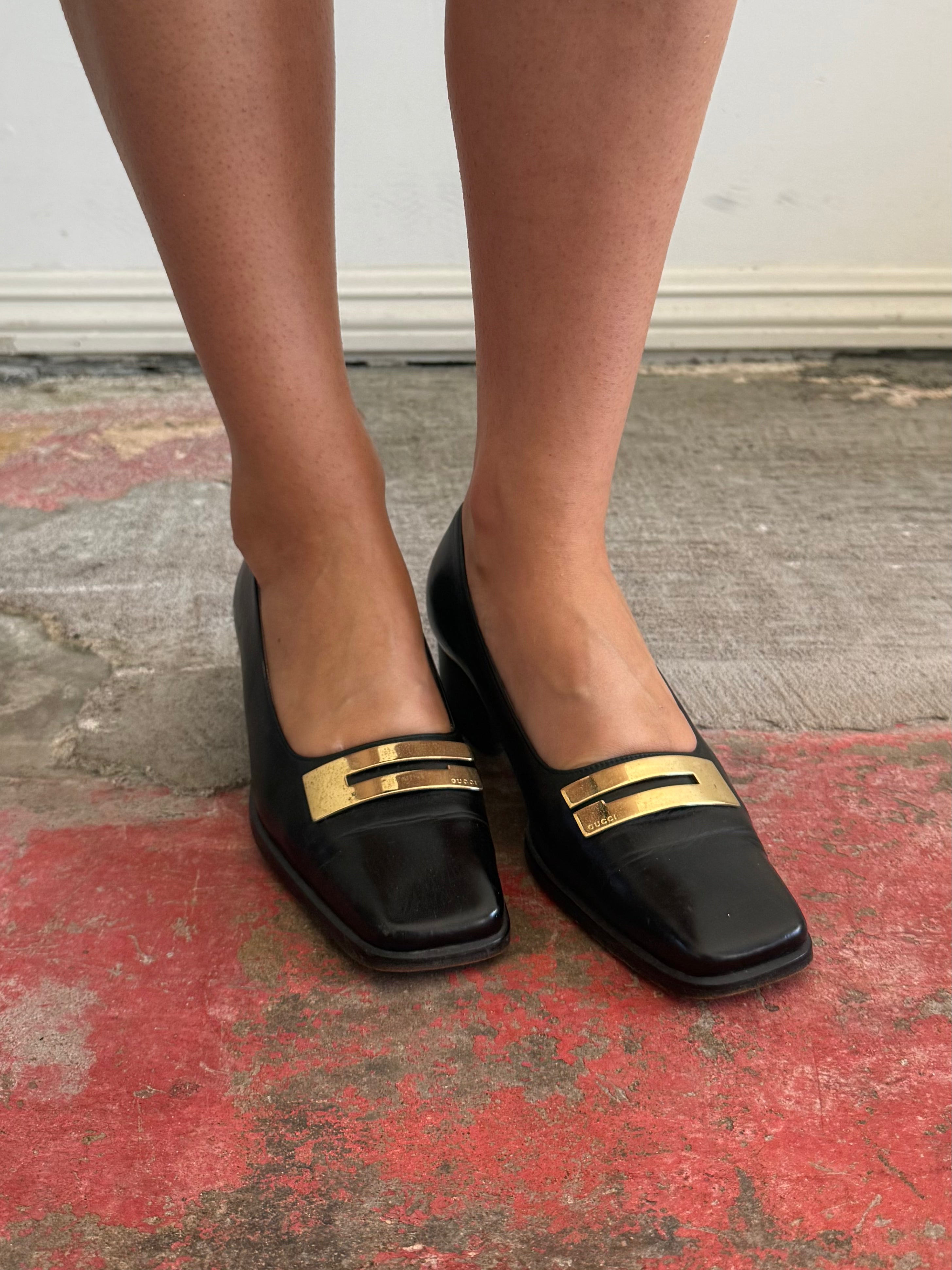 Gucci Gold Logo Loafers / 6
