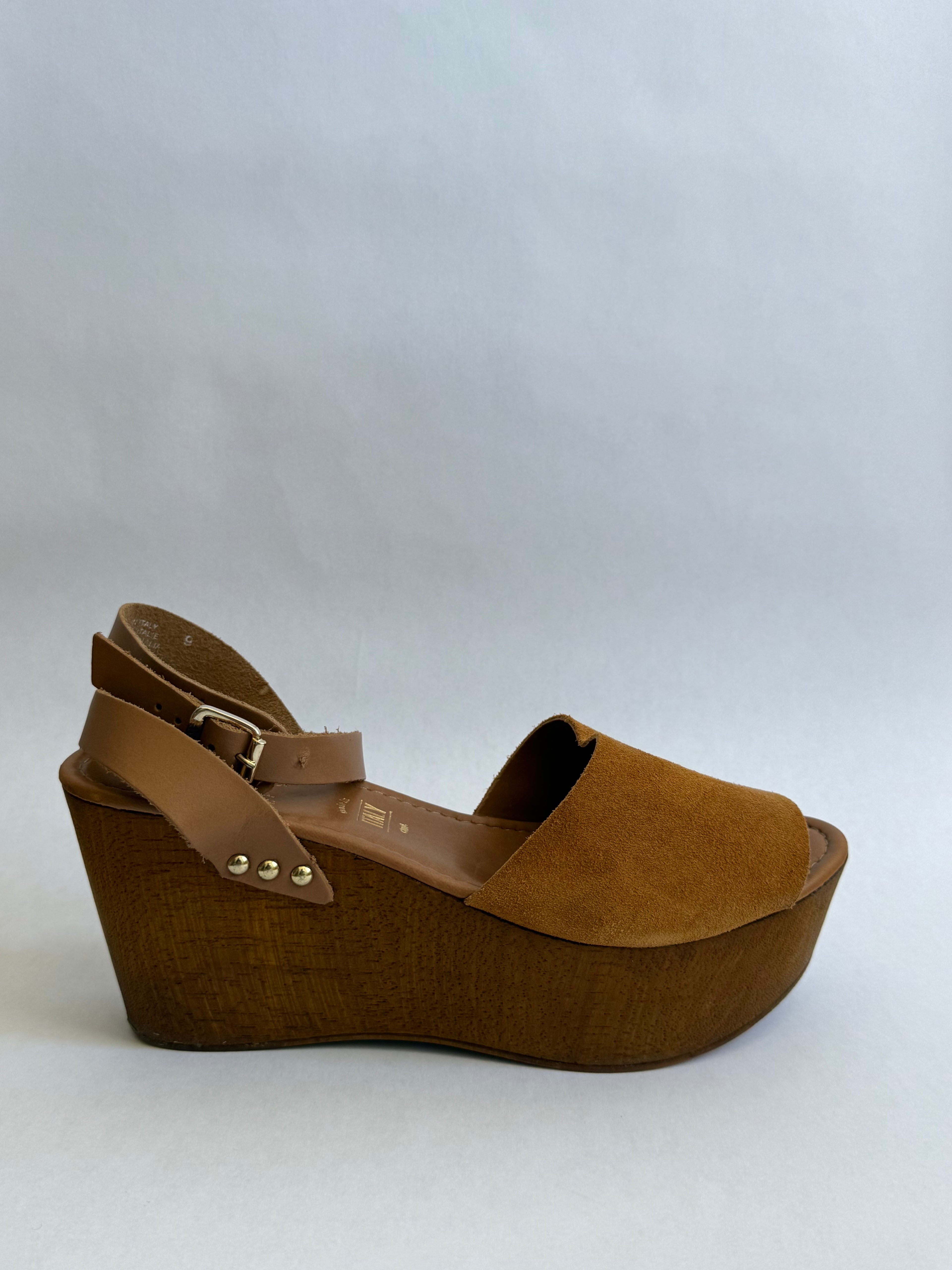 Preloved Tan Suede Platform Wedges / US 9