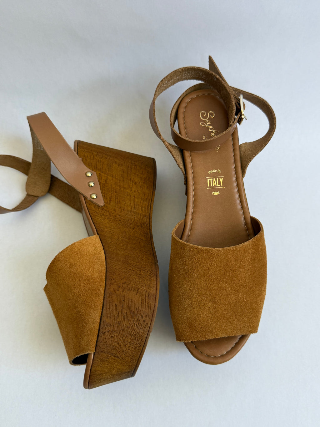 Preloved Tan Suede Platform Wedges / US 9