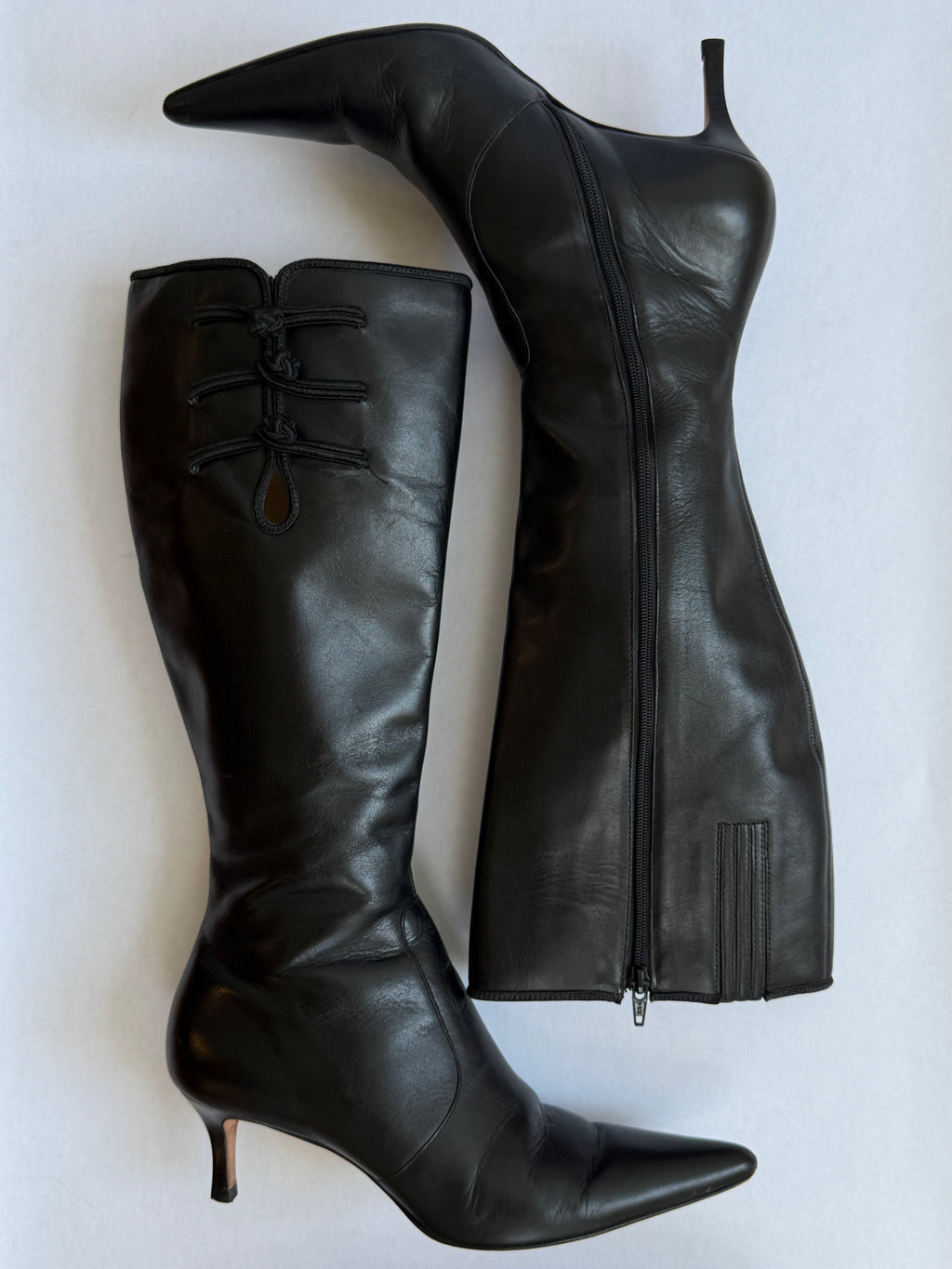 Ann Taylor Frog Closure Boot / Size 6