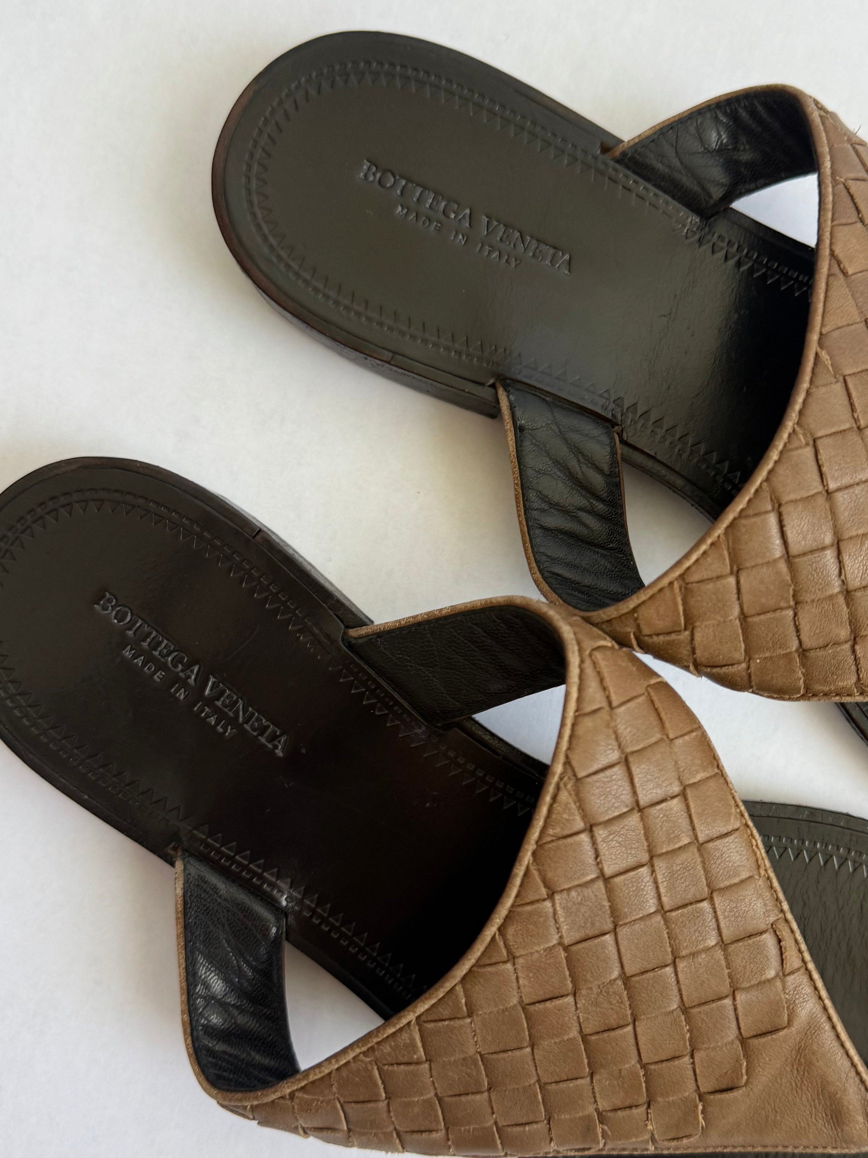 Bottega Veneta Woven Leather Sandals / EU 39