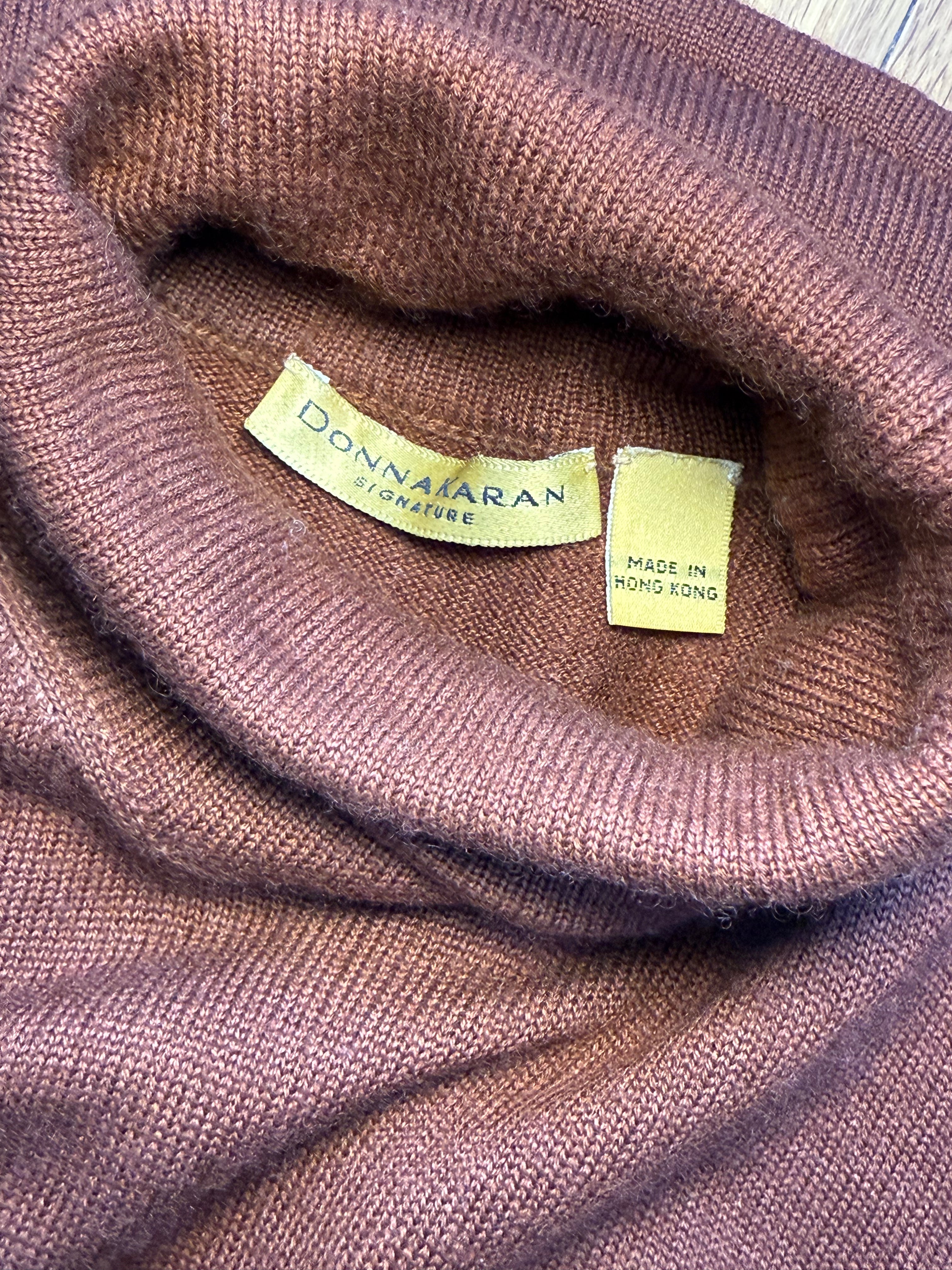 Donna Karan Signature Cashmere Turtleneck / M