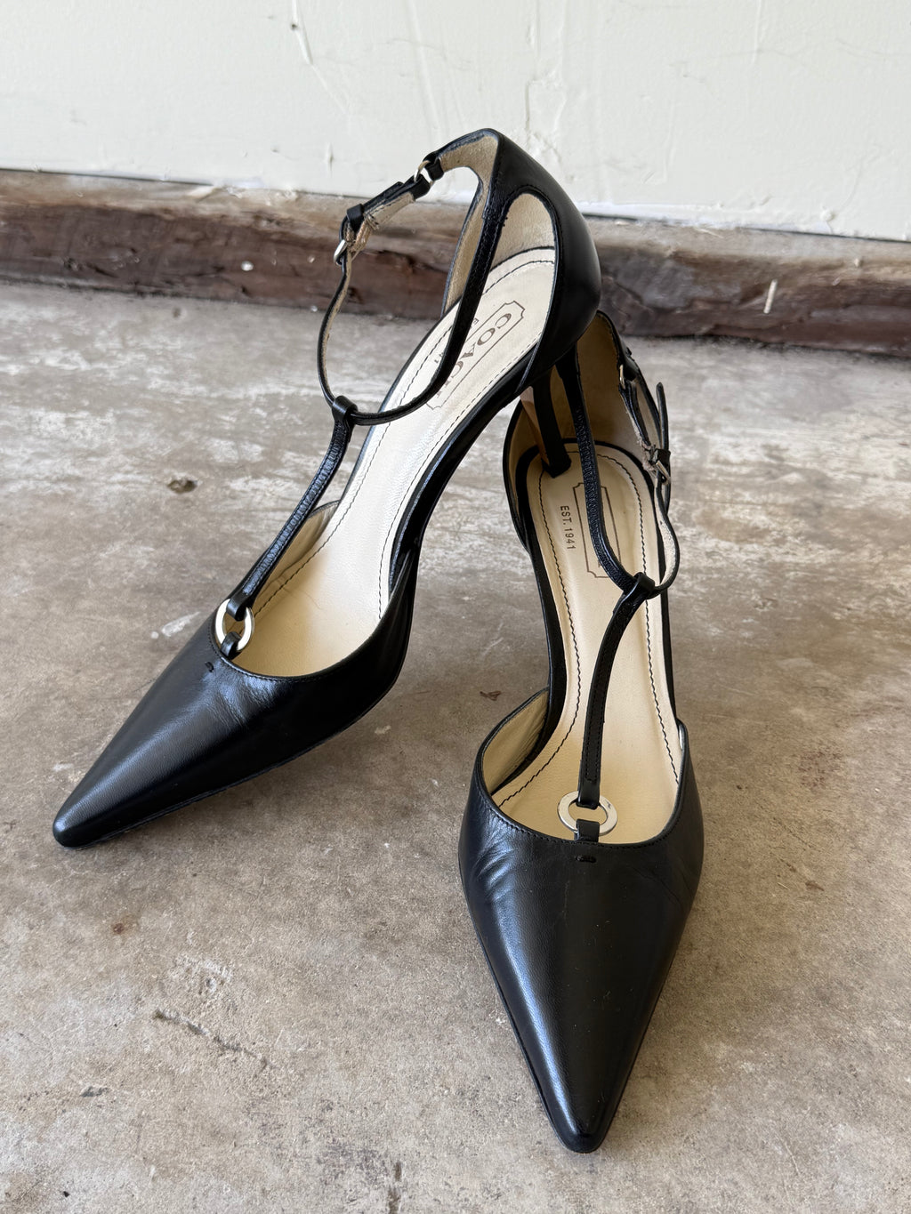 Coach T-Strap Heels / US 8