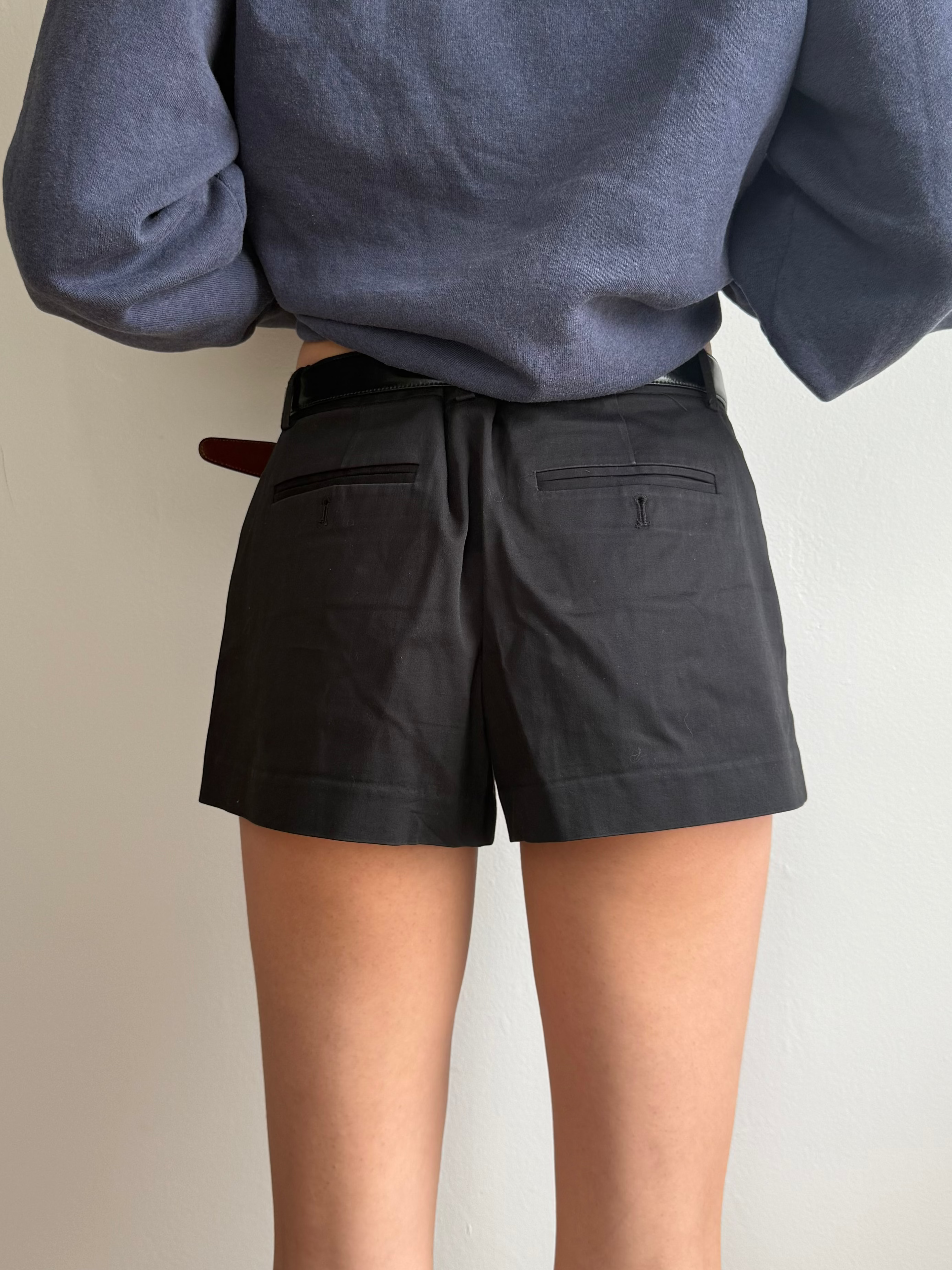Theory Trouser Shorts / 8