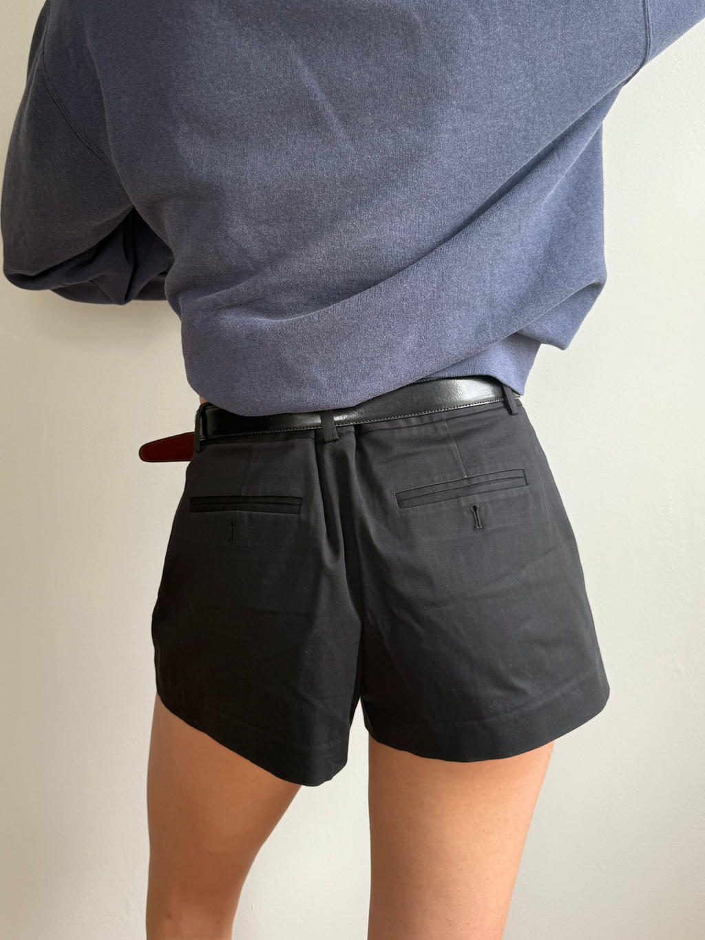 Theory Trouser Shorts / 8