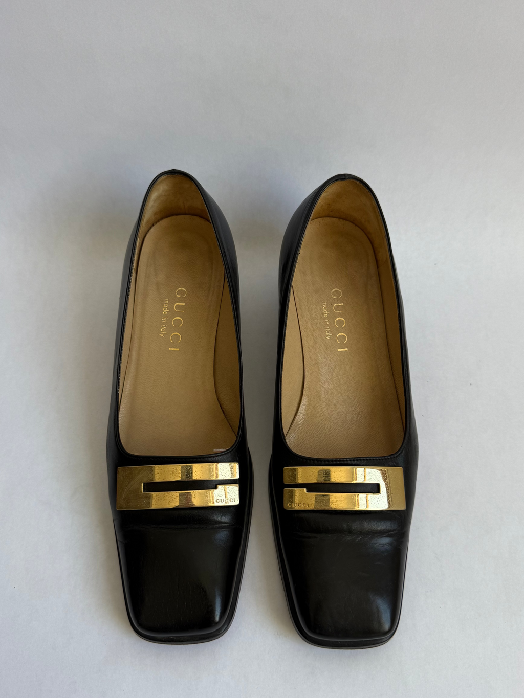 Gucci Gold Logo Loafers / 6