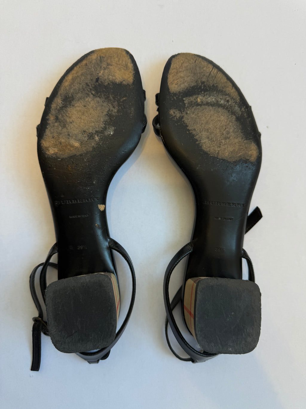 Burberry Women's Black and Tan Sandals / EU 39.5