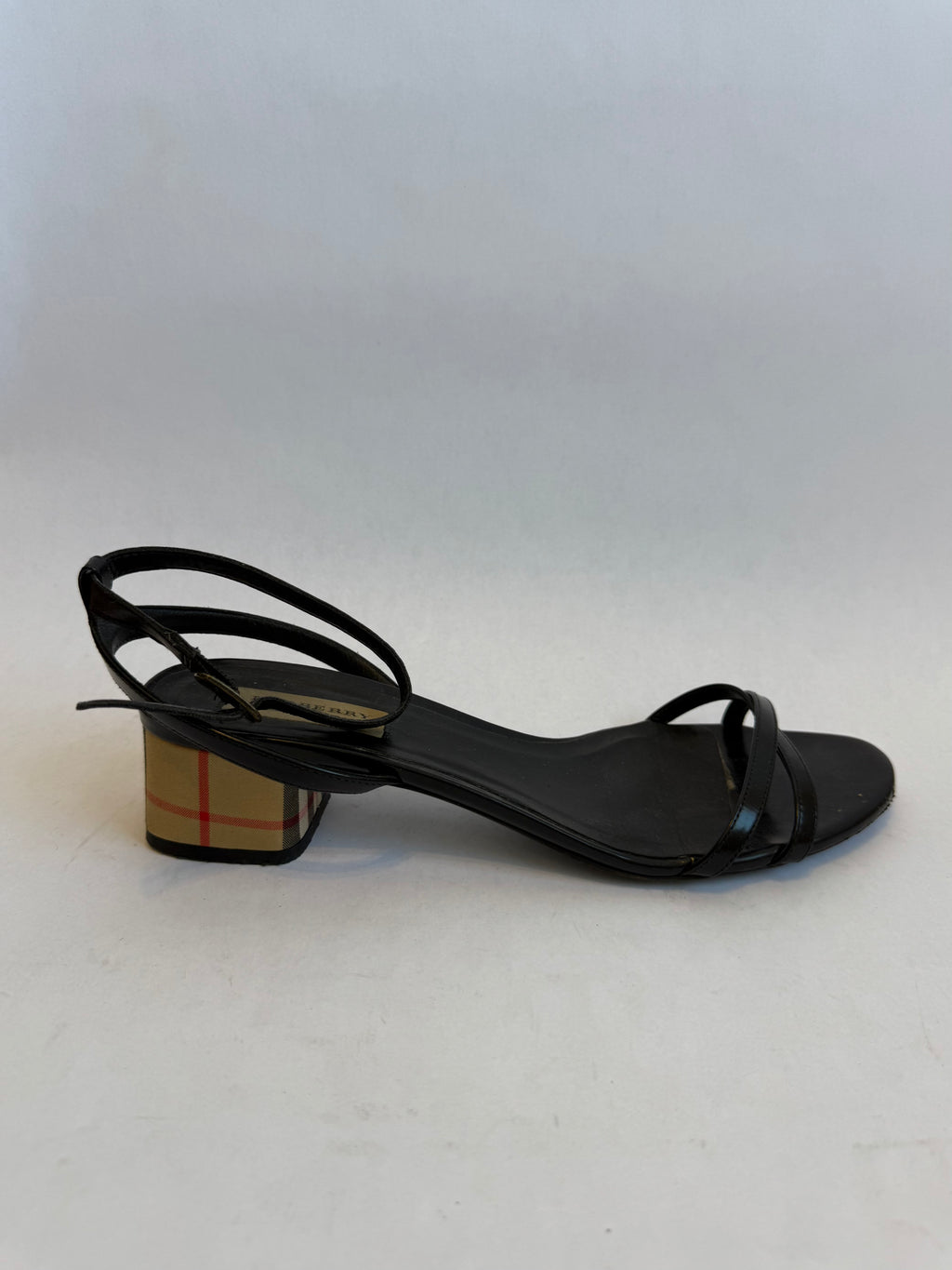 Burberry Women's Black and Tan Sandals / EU 39.5