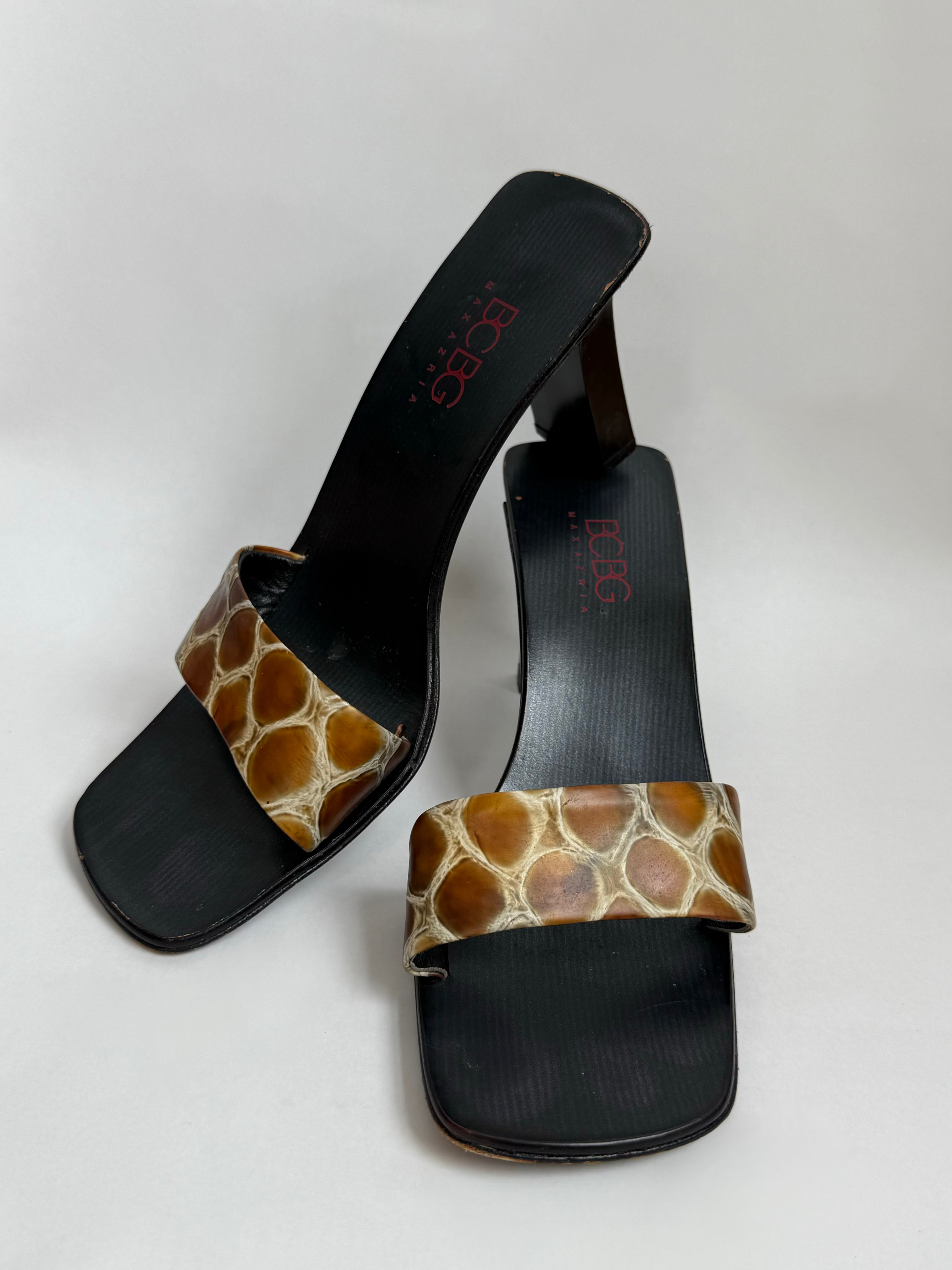 BCBG Maxazria Croc Sandals / 38