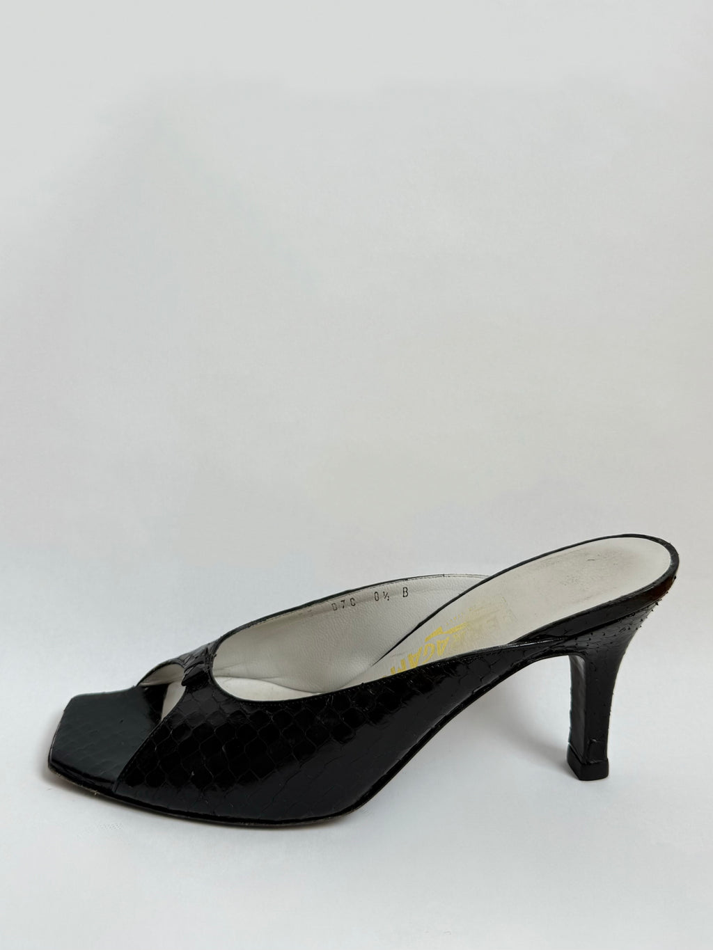 Ferragamo Peep-Toe Mules / 8.5