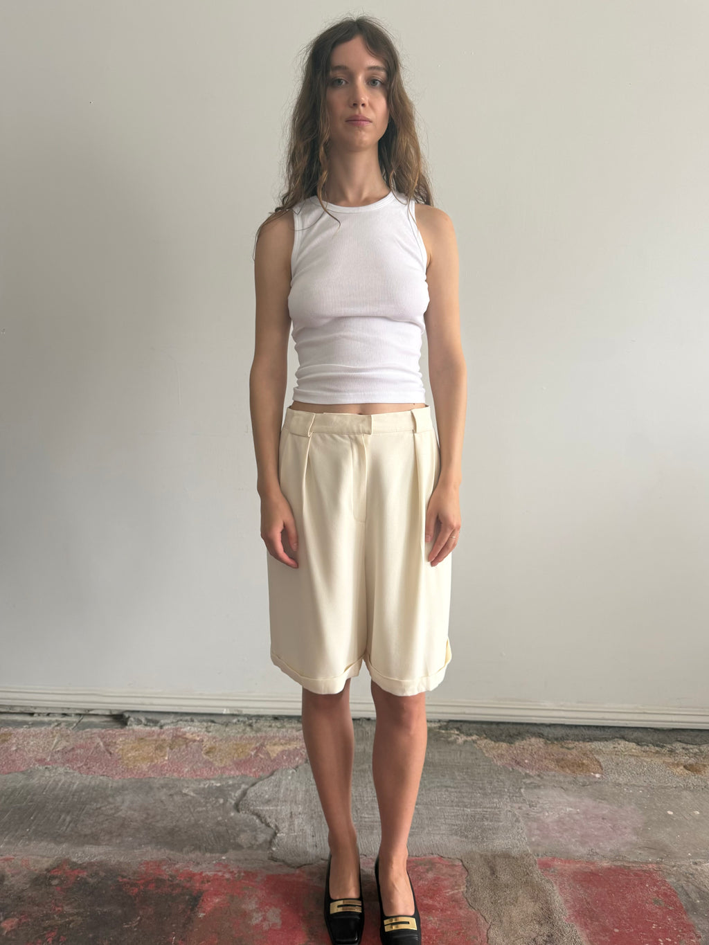 Cream Trousers Shorts/ 16